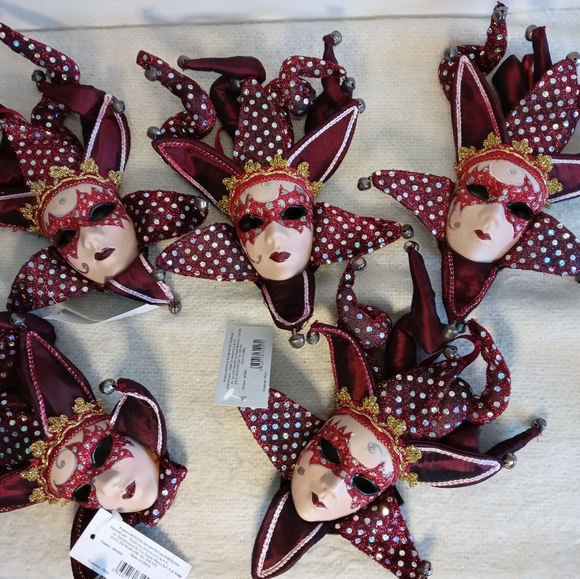 Harlequin Hand Painted Wall Mask Decor. Porcelain Venetian Carnaval Mask. - Picture 5 of 7